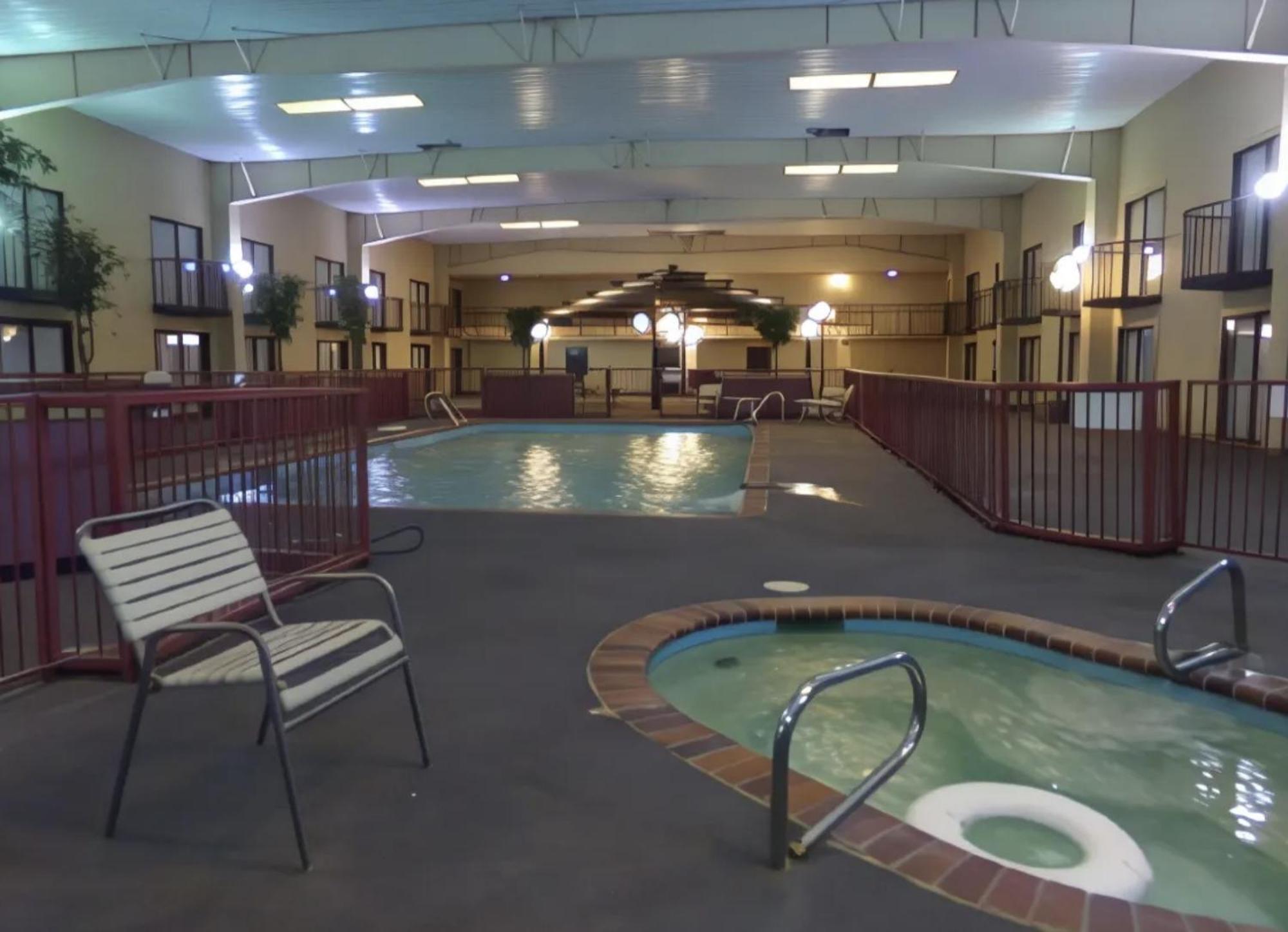 Regency Inn & Suites ألتوس المظهر الخارجي الصورة