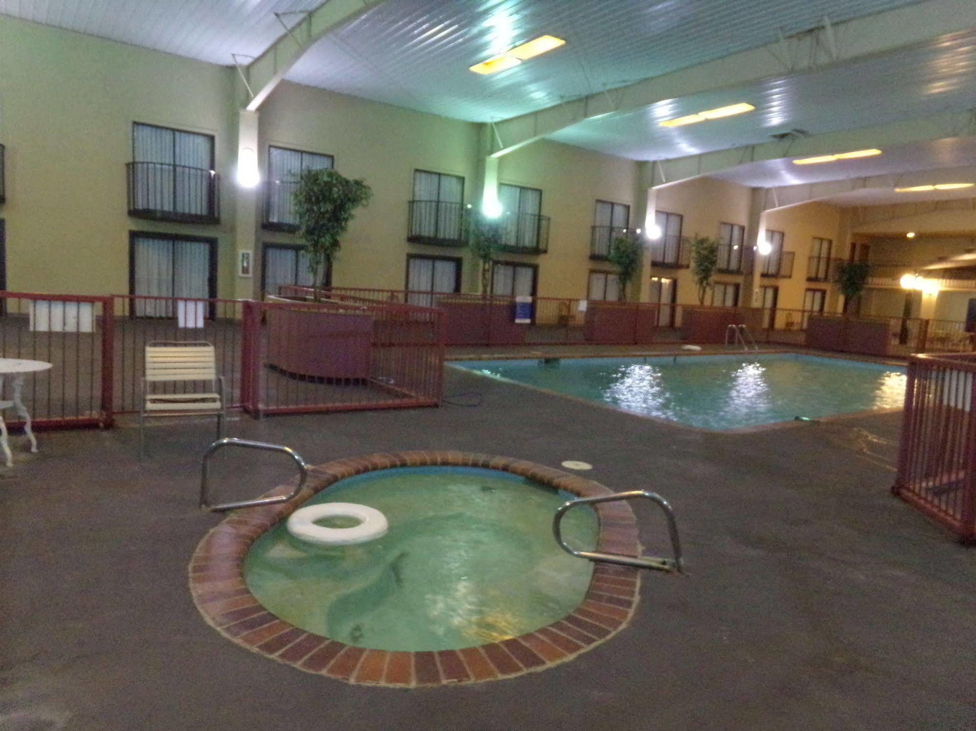 Regency Inn & Suites ألتوس المظهر الخارجي الصورة